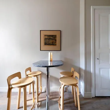 Stylish Historic In The Heart Of شقة